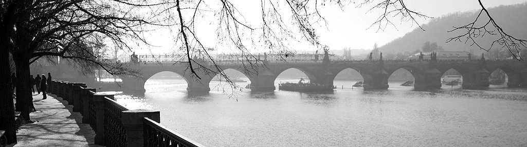 praha_01_pana.jpg [1025 x 286]